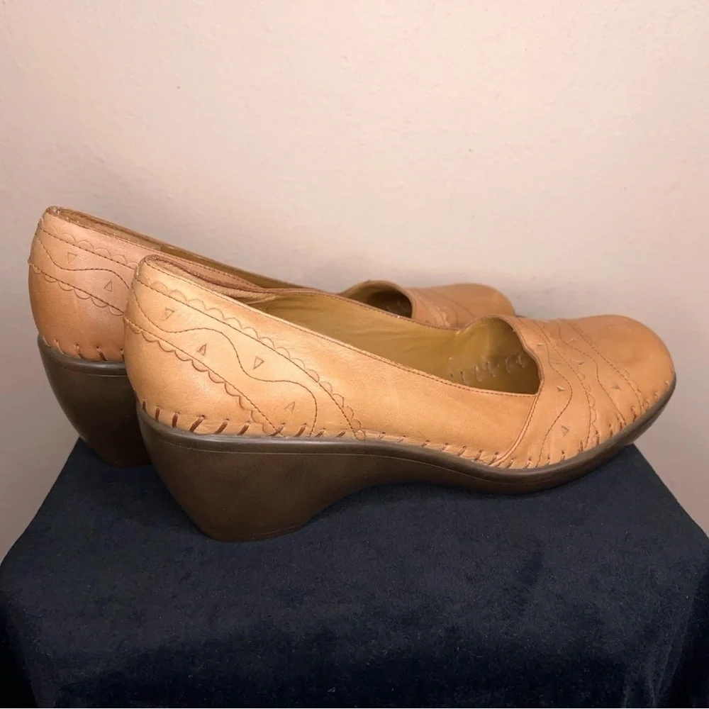 Womens Size 10M Easy Spirit Tan Brown Lether Wedge Shoes Y2K Style Western
